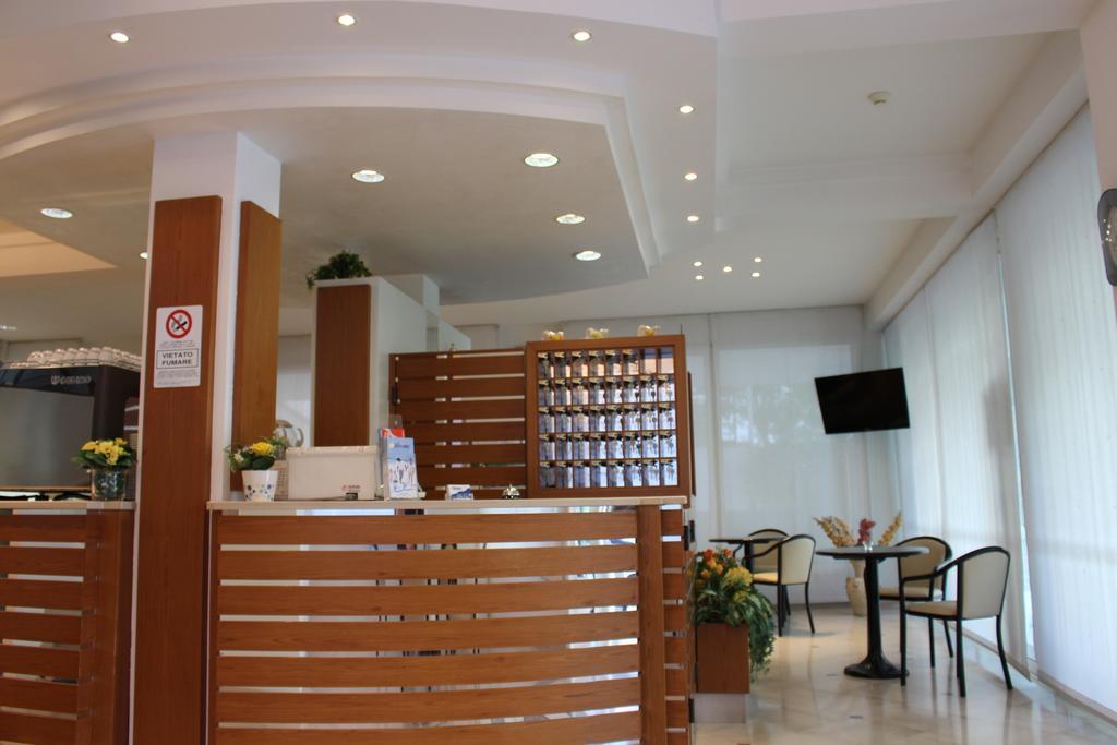Hotel Massimo Riccione Exterior foto
